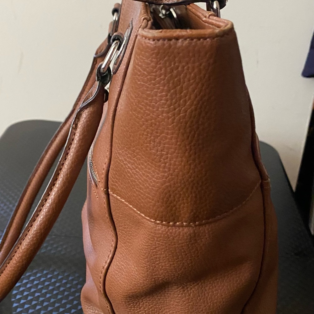 Tignanello Leather Shoulder Brown/Tan - Picture 4 of 6